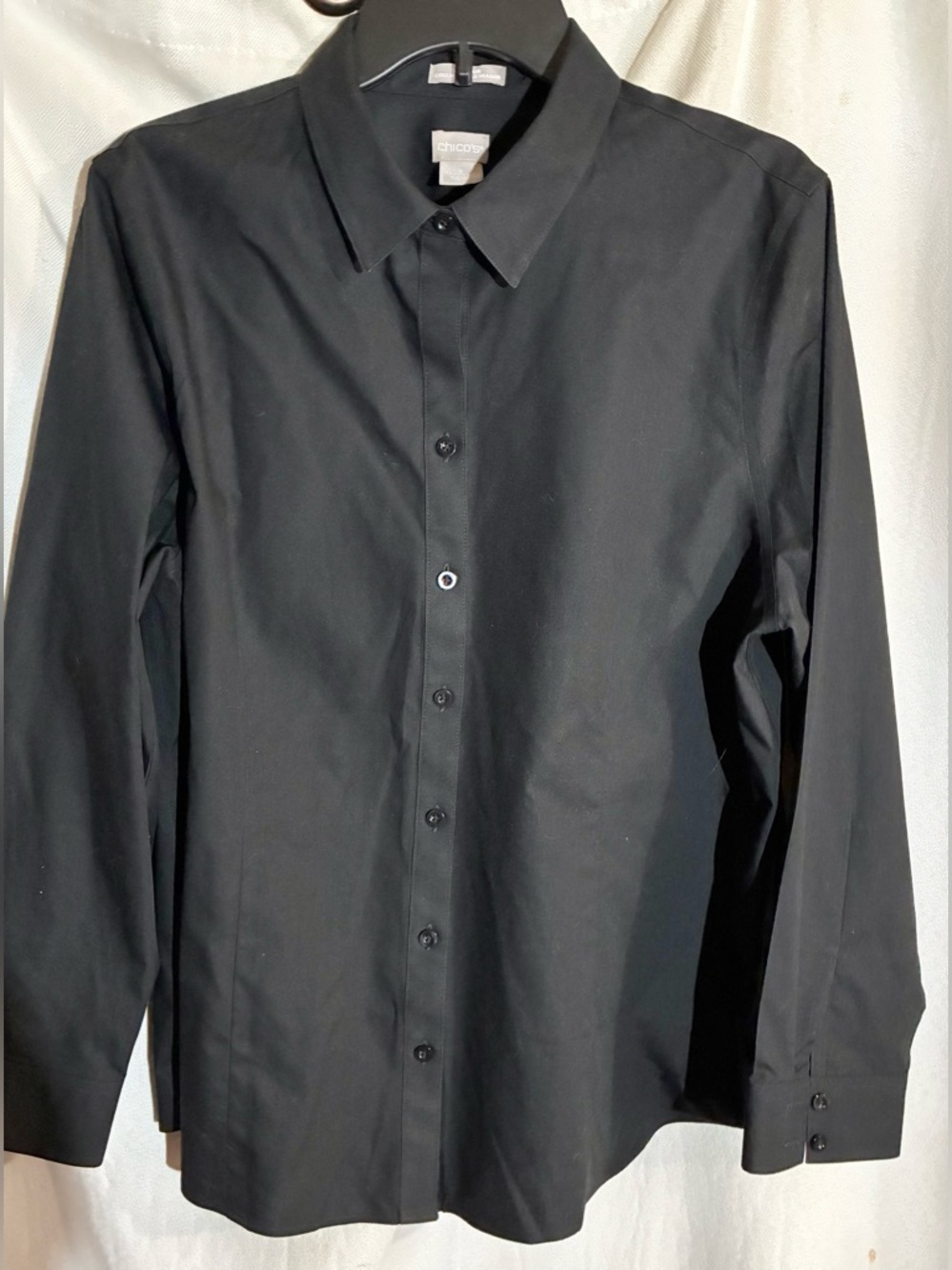 Chicos Coolmax No Iron Blouse top Sz 3 US XL Buttons Black Office Resort Staple